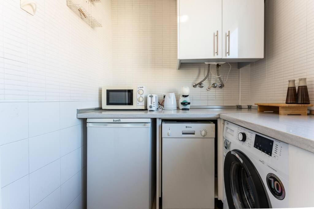 Unique Charming Apartment In The Heart Of Малага Екстериор снимка
